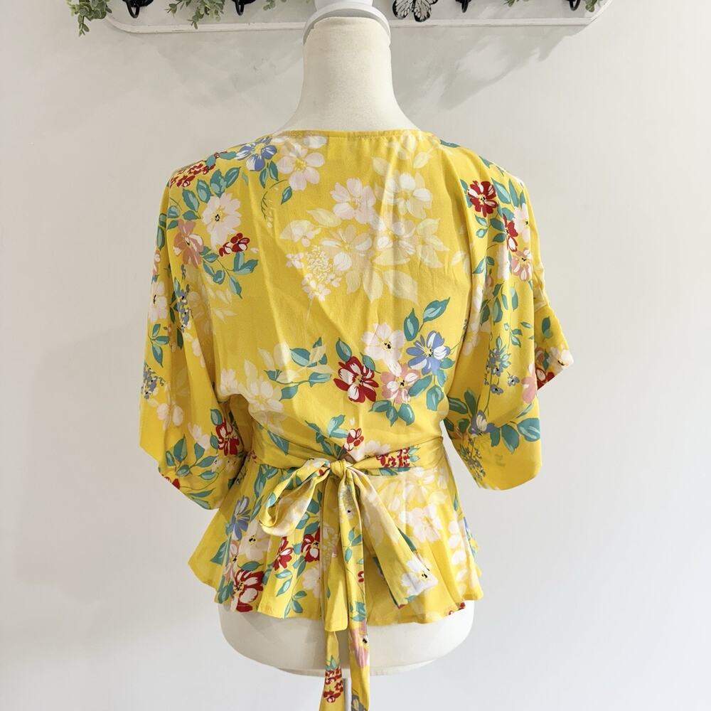 Yumi Kim That's A Wrap Happy Day Yellow Floral Wrap Top Small - Picture 4 of 4